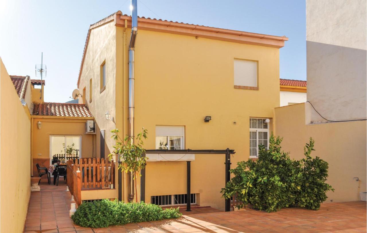 Cozy Home In Olivares With Outdoor Swimming Pool Εξωτερικό φωτογραφία