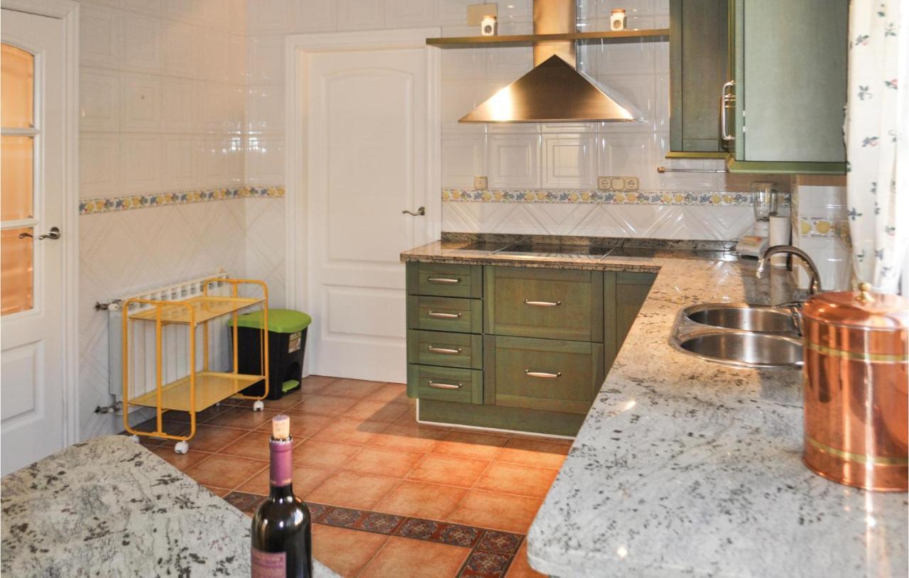Cozy Home In Olivares With Outdoor Swimming Pool Εξωτερικό φωτογραφία