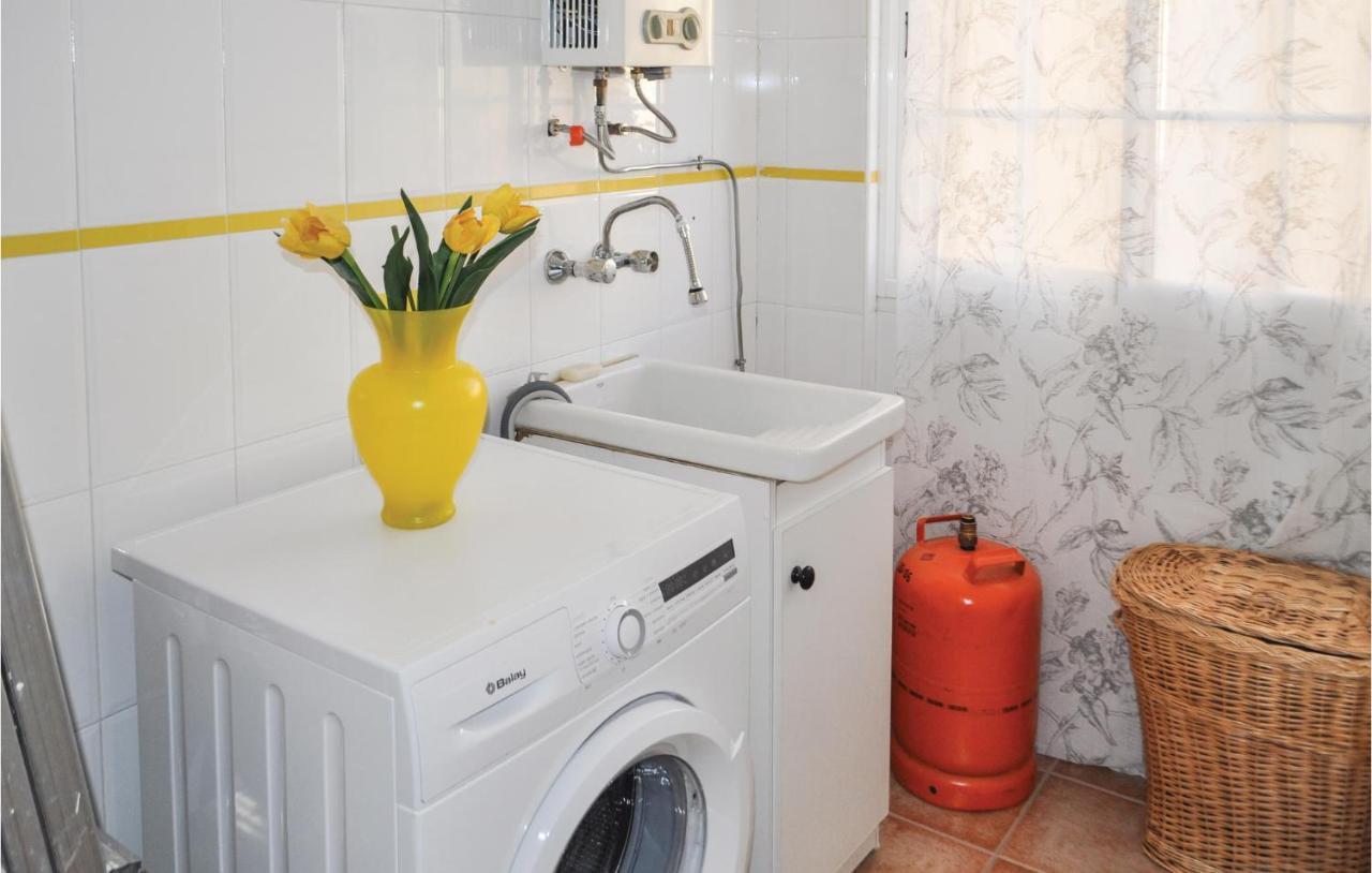 Cozy Home In Olivares With Outdoor Swimming Pool Εξωτερικό φωτογραφία