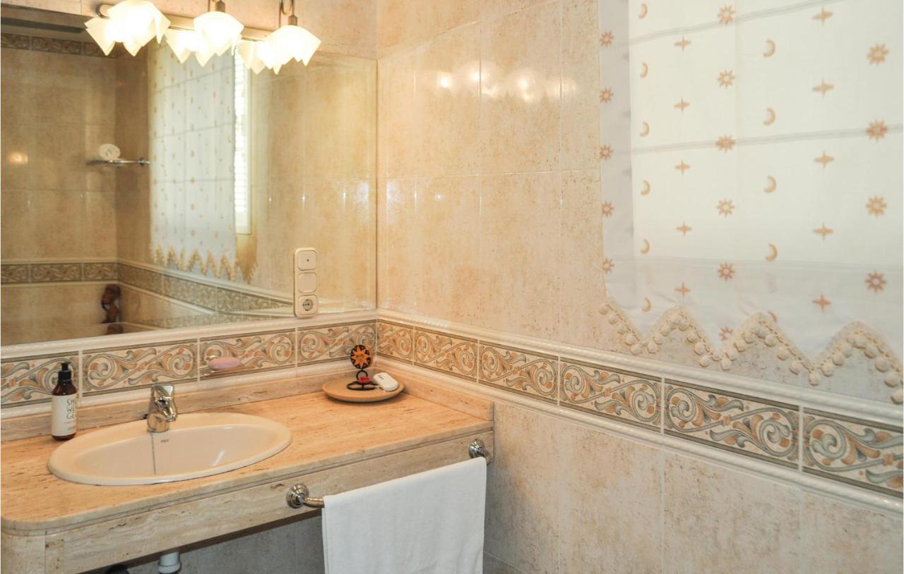 Cozy Home In Olivares With Outdoor Swimming Pool Εξωτερικό φωτογραφία